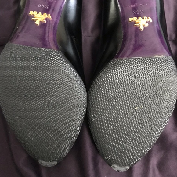 100% Auth. Prada Black Heels - Near Mint Cond. - Picture 6 of 8